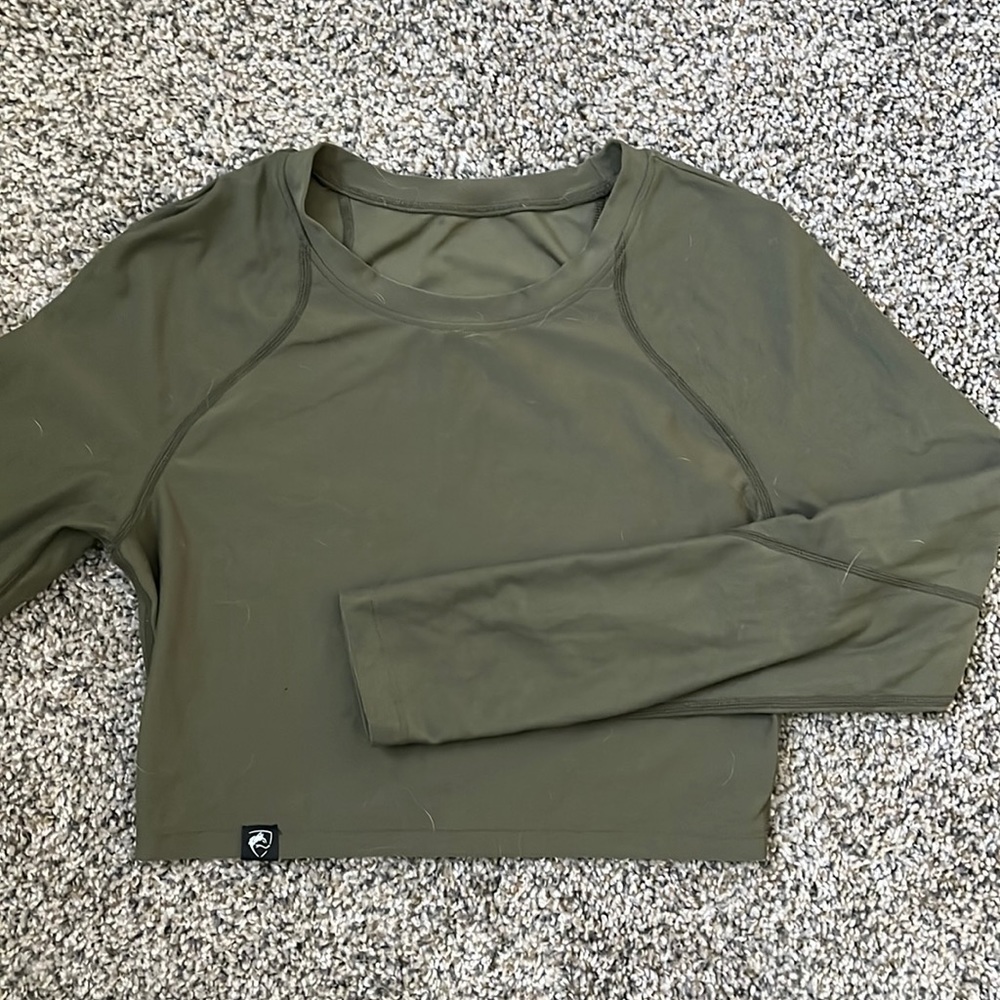 new Alphalete long sleeve crop top